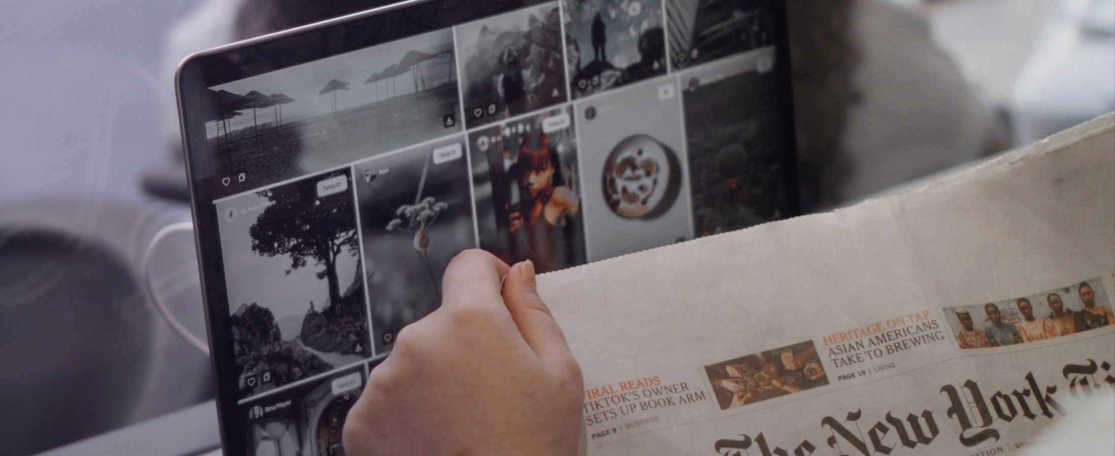Editorial intelligence desk with social media monitoring and a newspaper